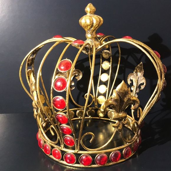 Large Home Decor Gold Crown - Picture 2 of 16